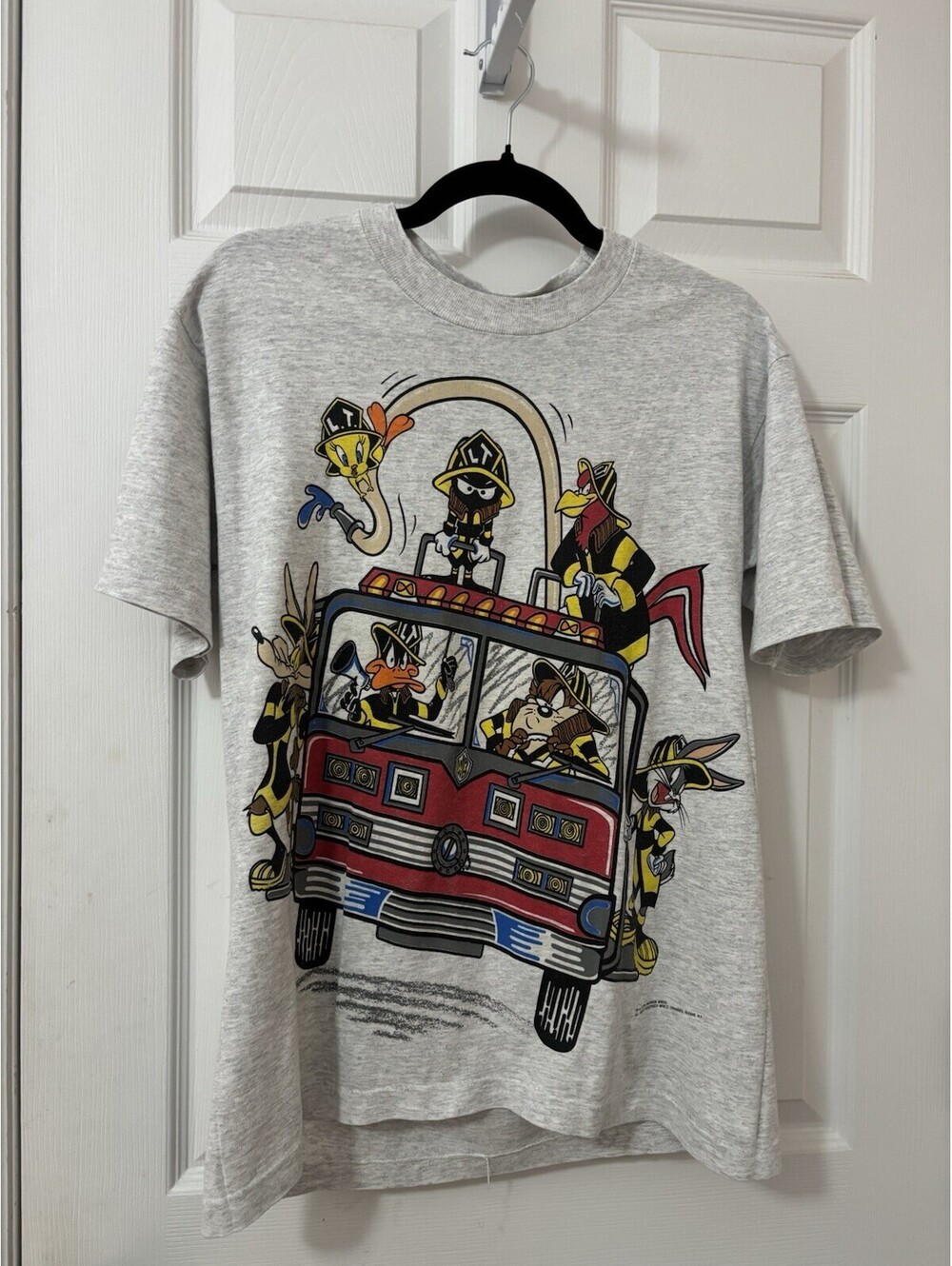 Vintage 1994 Looney Tunes Fire Fighter Truck Warner Bros Shirt Double Sided Sz M